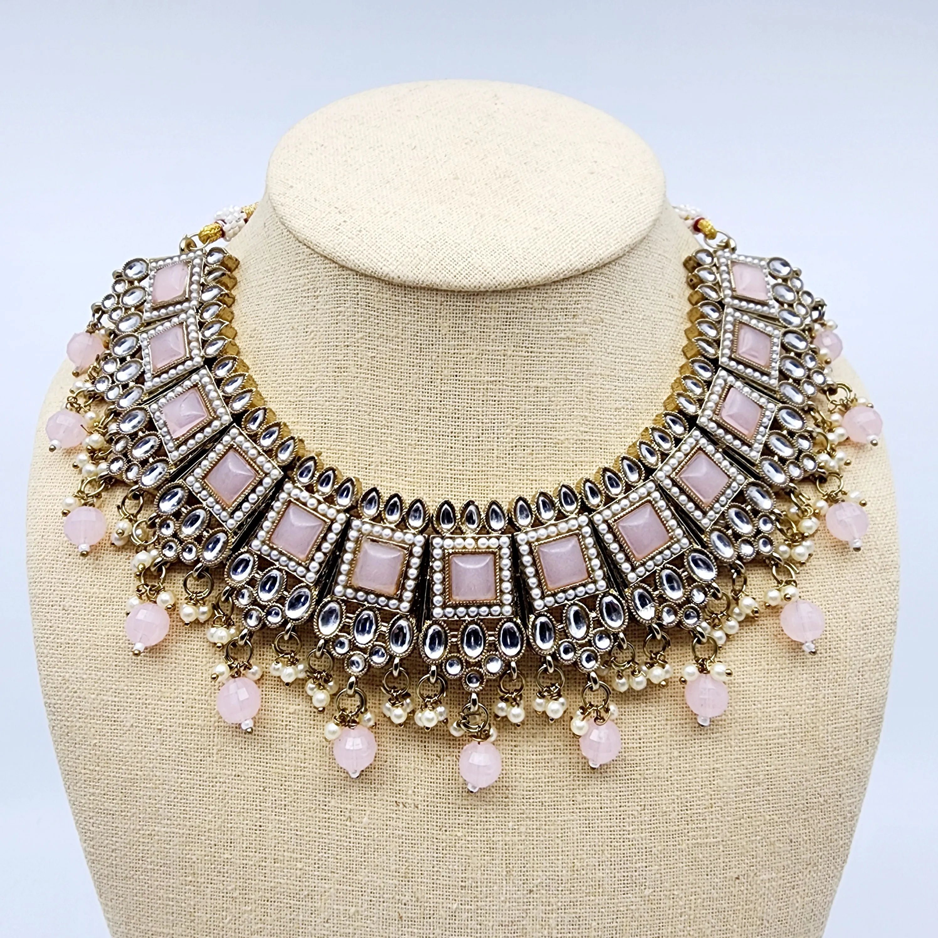 Indiya Necklace Set