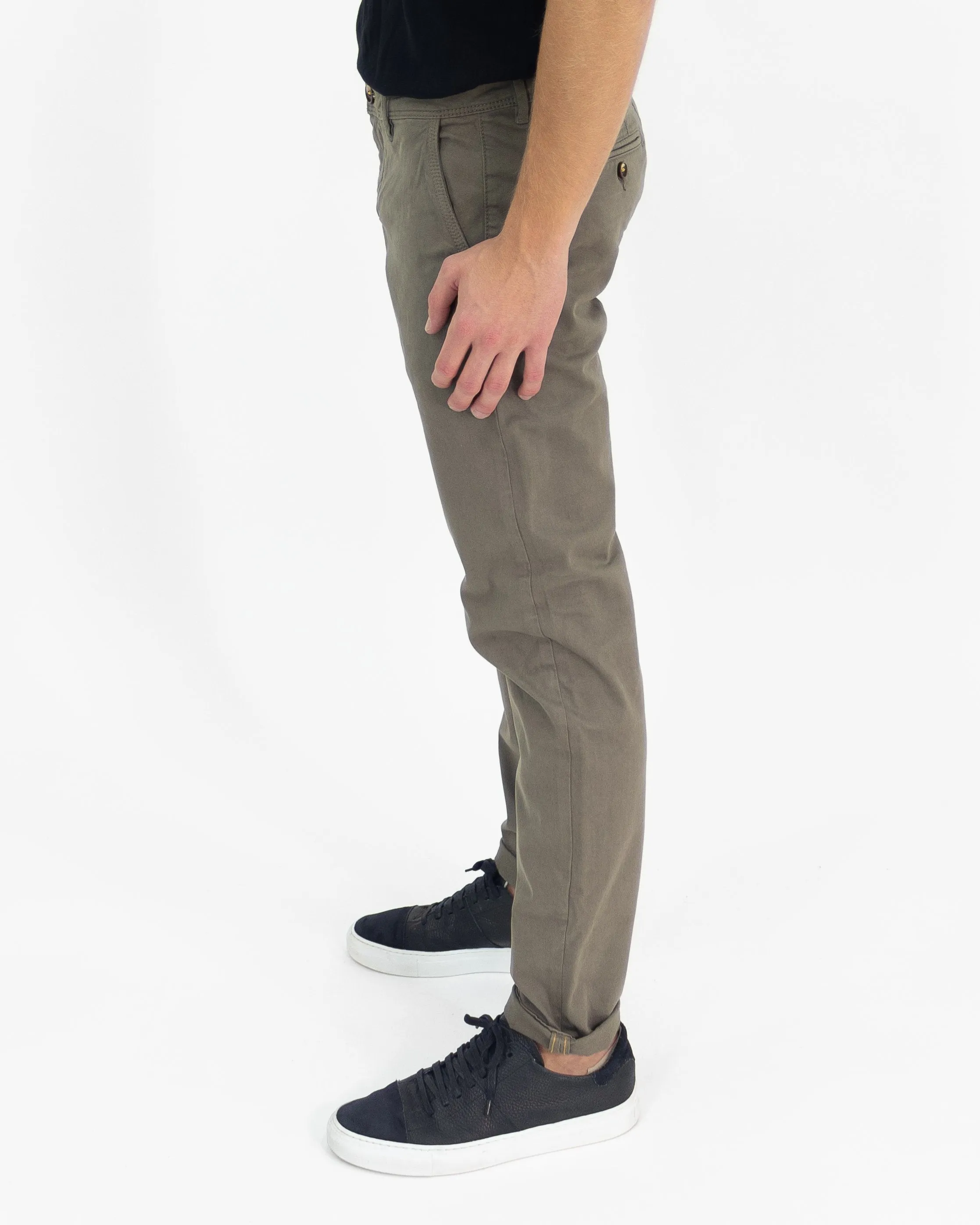 Pantalone slim gabardina