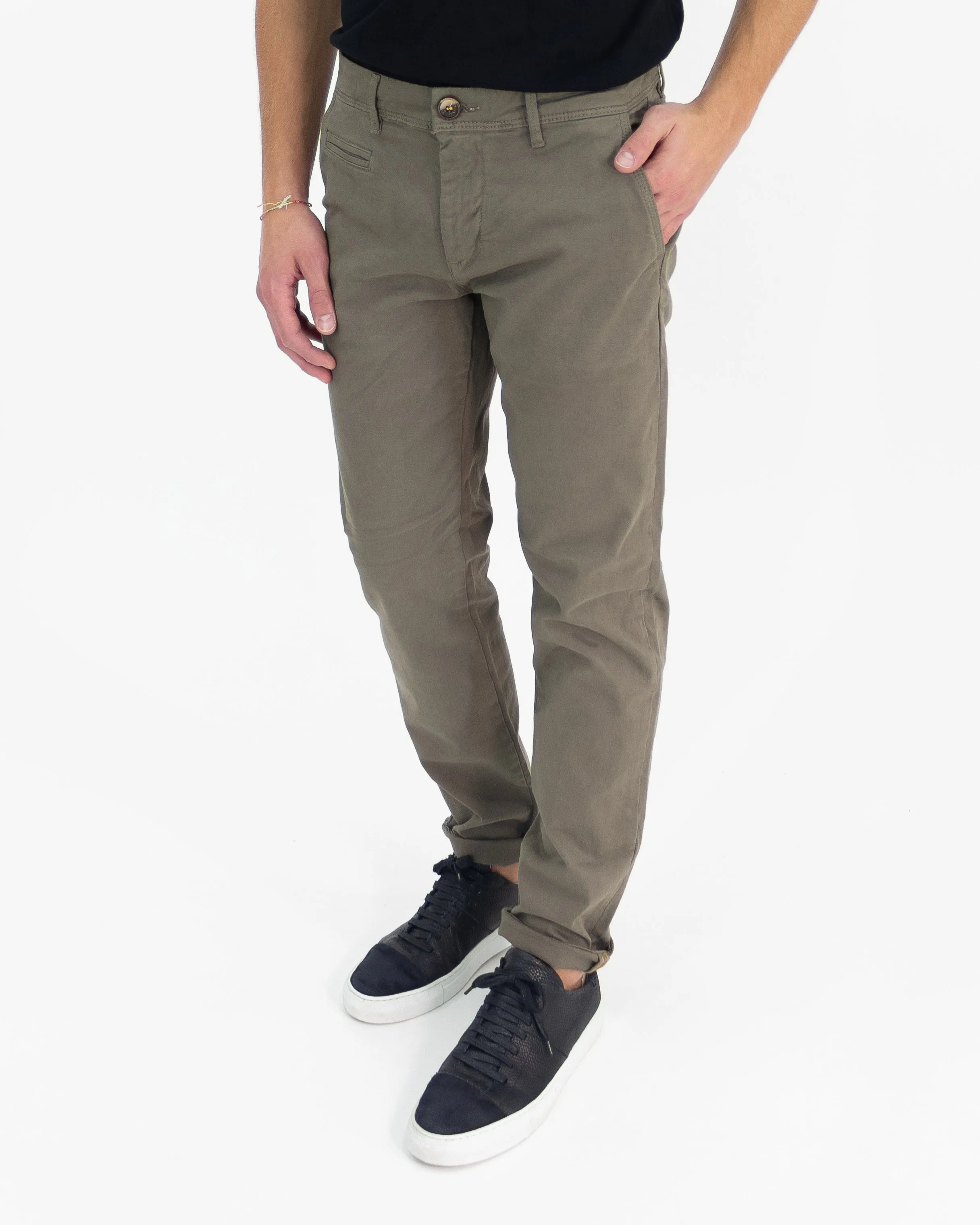 Pantalone slim gabardina