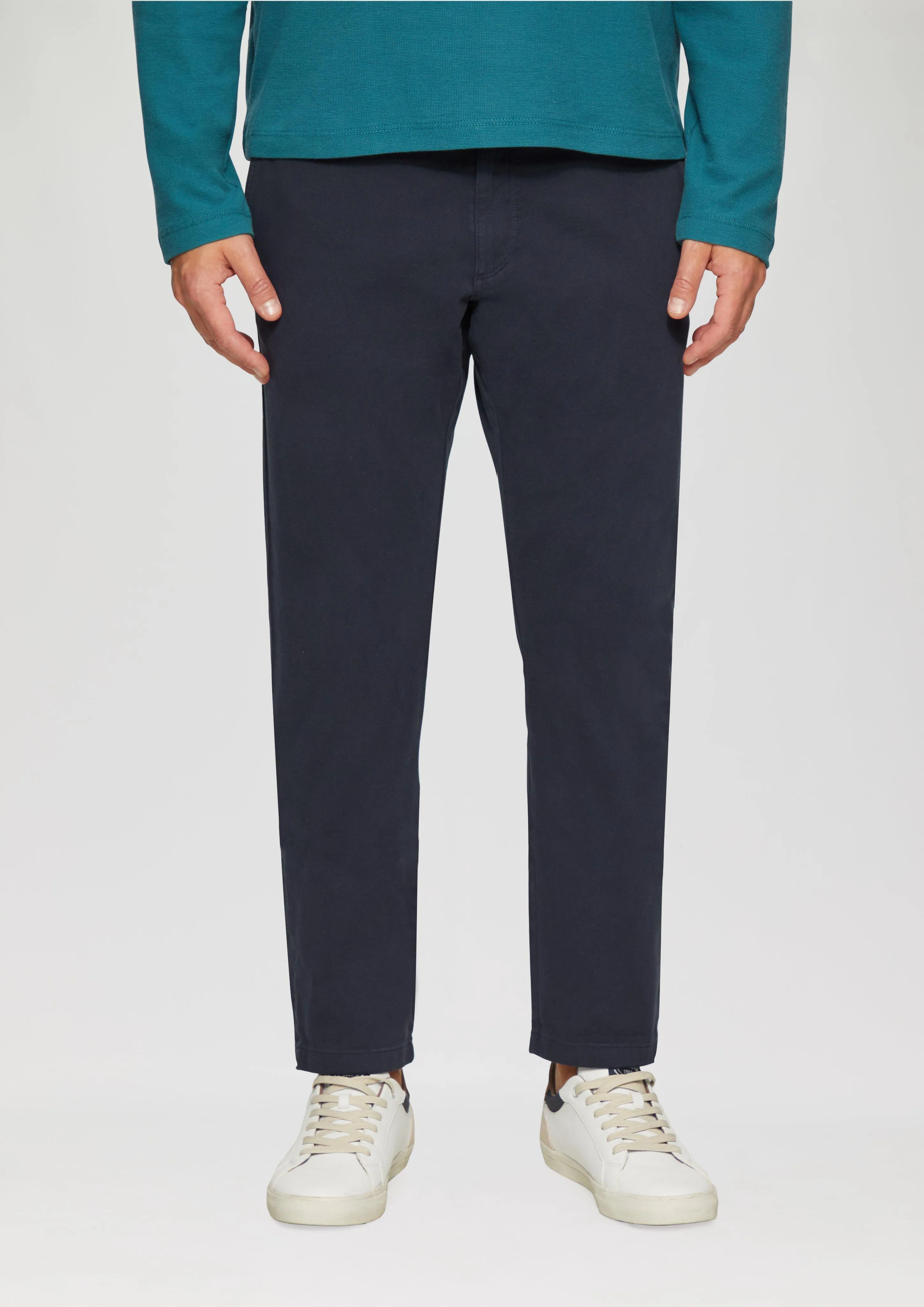 Regular fit: textured chinos made of stretch cotton